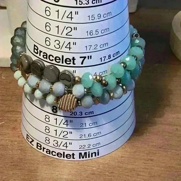 Vintage Crystal  Faceted Blue Glass Beads with Gold Tone Multiple Strands - Picture 7 of 7